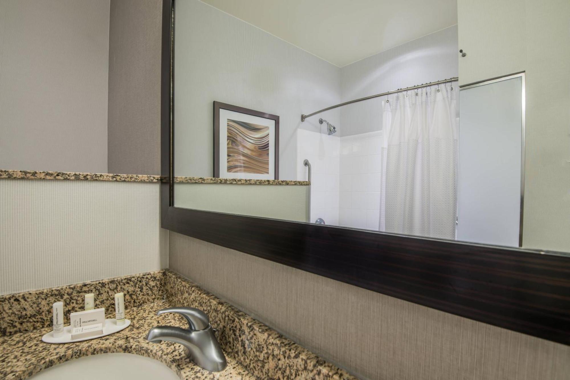 Courtyard By Marriott Waldorf Hotel Exterior foto
