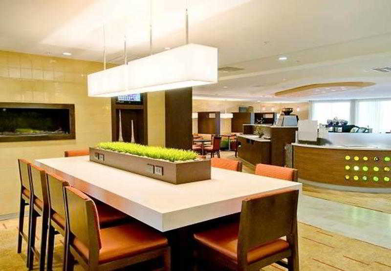 Courtyard By Marriott Waldorf Hotel Exterior foto